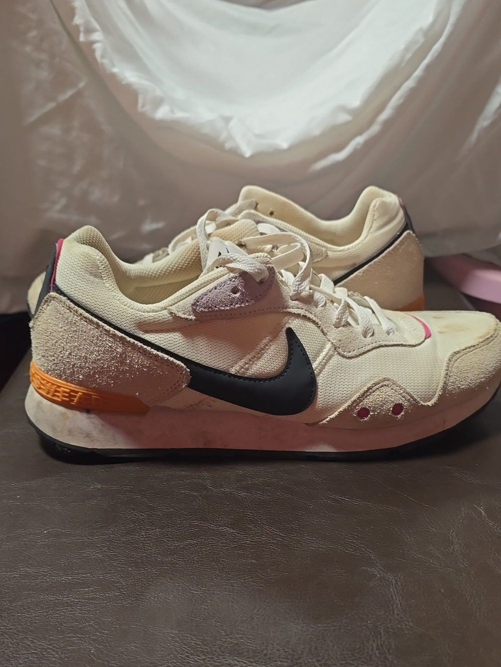 NikeCream Sneakers with Black Swoosh and Pink Accents
